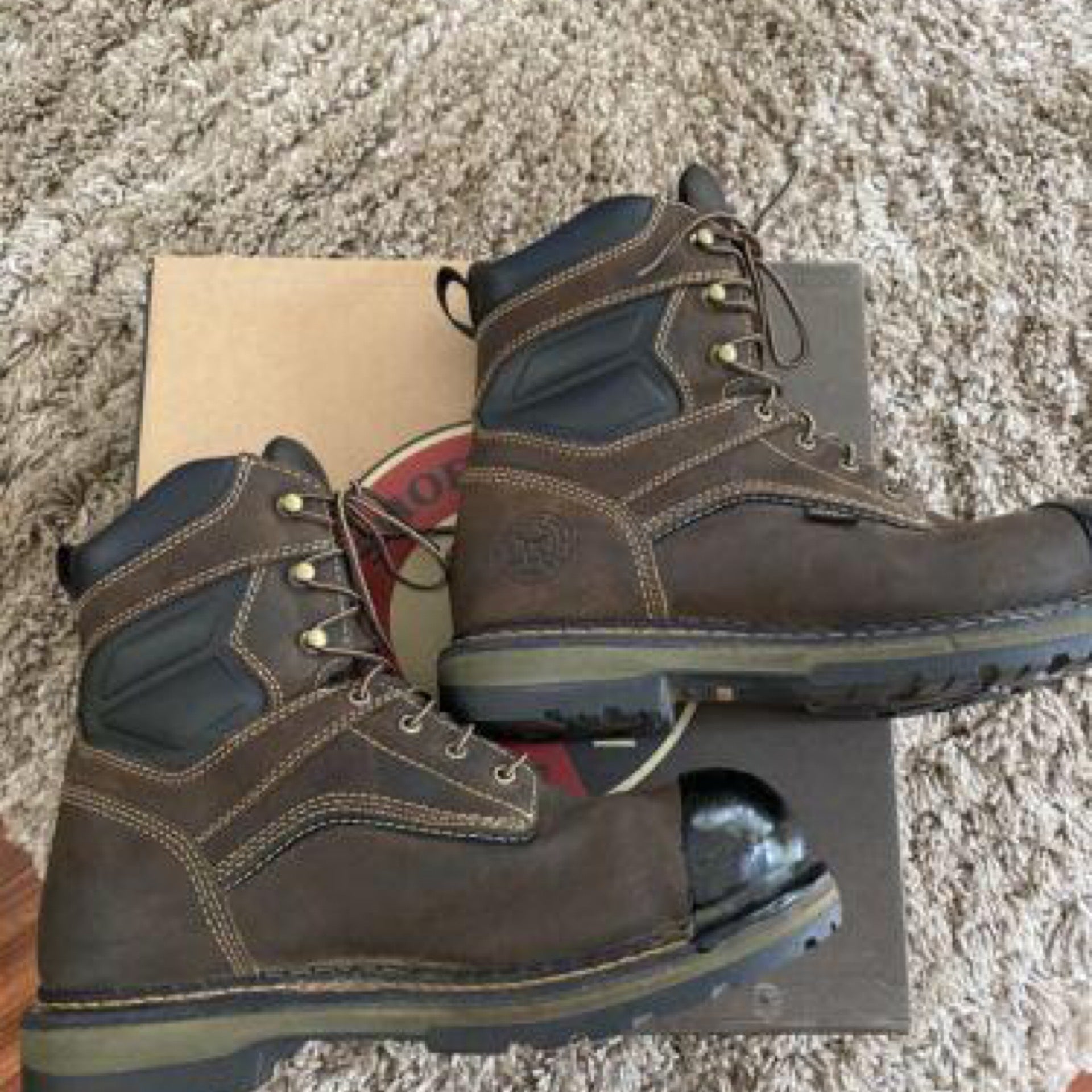 Tuff toe red wing top